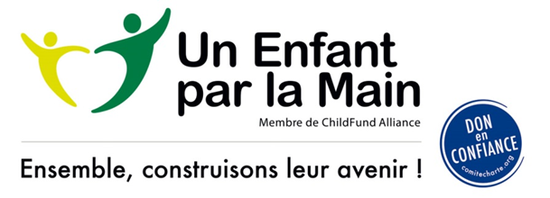 Un Enfant Par La Main
